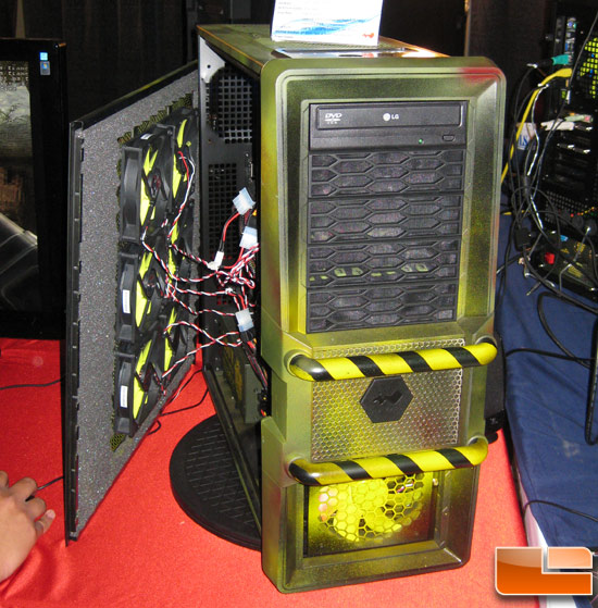 Quakecon 2009 In Win Booth