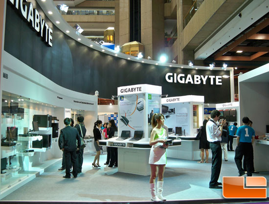 Computex 2010 Day 1: Gigabyte shows off X58A-UD9, Notebooks, Tablets