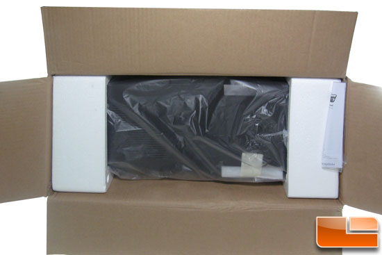 Opening The Thermaltake Armor A90 Retail Package Opening The Thermaltake Armor A90 Retail Package