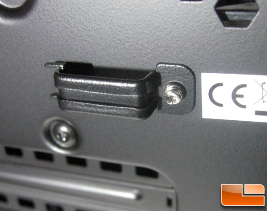 Thermaltake Armor A90 USB Cord Lock Thermaltake Armor A90 USB Cord Lock