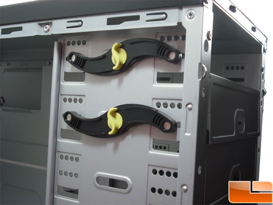 inwin_griffin_case_drive_cl InWin Griffin Case Inside Drive Bays
