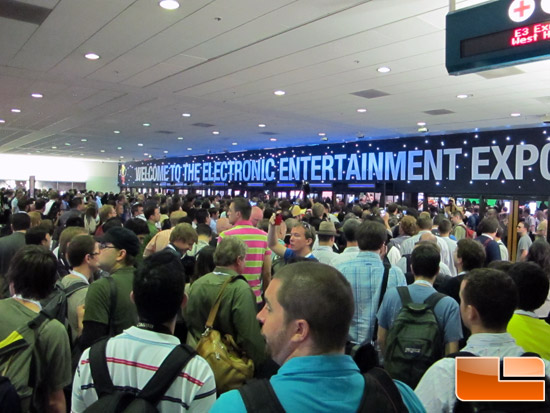 E3 2010 Crowds