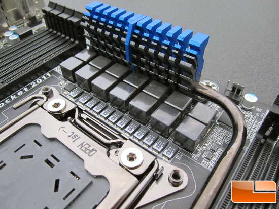 GIGABYTE GA-X79-UD5 Motherboard Preview