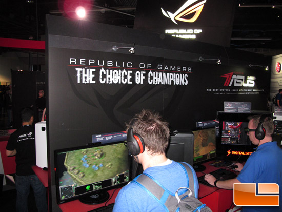 BlizzCon 2011 - ASUS Booth