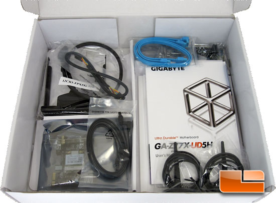 GIGABYTE GA-Z77X-UD5H WiFi Retail Packaging