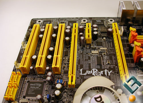 pci e slot. DFI RDX200 CF-DR PCI slots