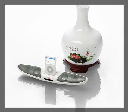 BooM China iPod docking and speaker system from TwinMOS