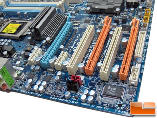 Gigabyte GA-P55-UD5 Motherboard PCIe Slots