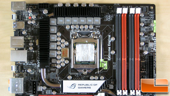 Asus Maximus III Extreme Socket