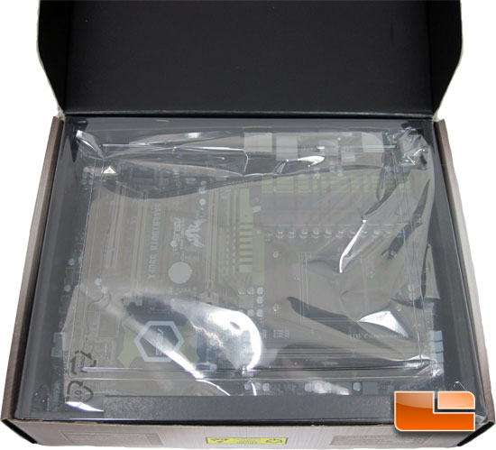 ASUS Sabertooth 990FX Motherboard Retail Packaging