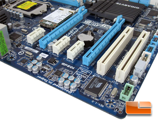 GIGABYTE Z68Xp-UD3-iSSD Motherboard Layout