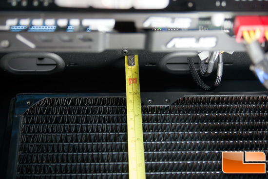 Space between motherboard and radiator Space between motherboard and radiator