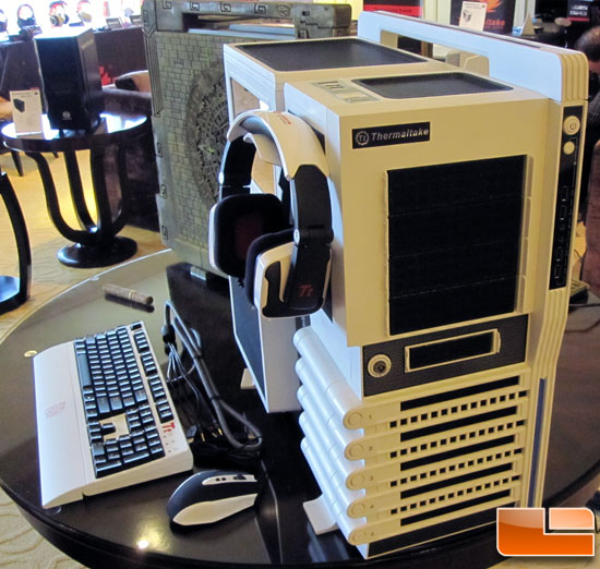 Thermaltake Level 10 GT Snow Edition Case Thermaltake Level 10 GT Snow Edition Case