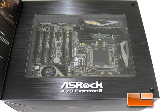 ASRock X79 Extreme9 Retail Packaging and Bundle