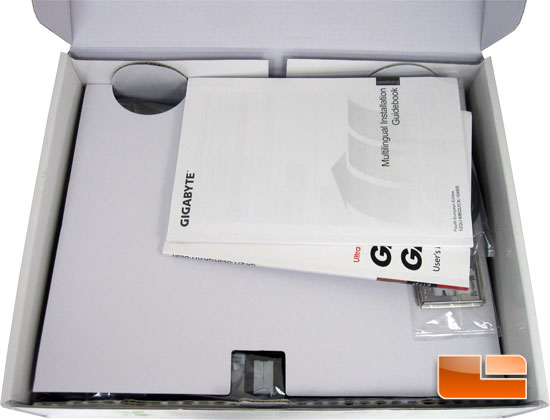 GIGABYTE Z77-DS3H Retail Box and Bundle