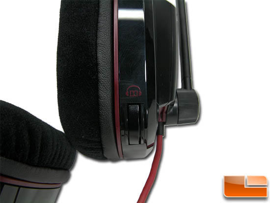 Plantronics Gamecom 780 left side earmuff