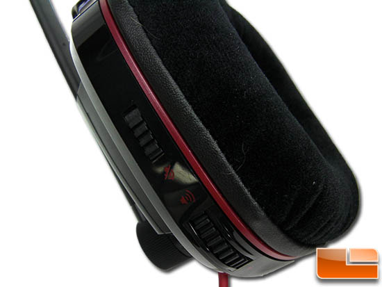 Plantronics Gamecom 780 right side earmuff