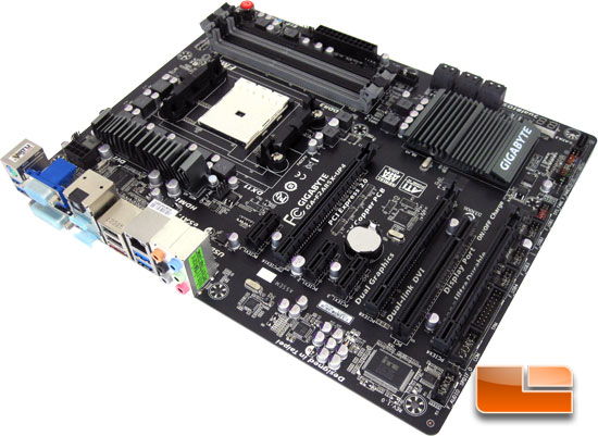 GIGABYTE F2A85X-UP4 Retail Packaging and Bundle