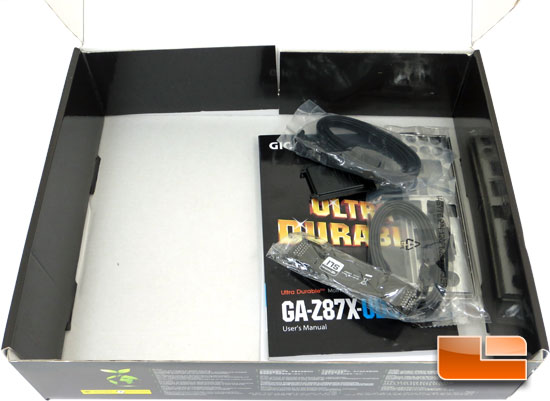 GIGABYTE Z87X-UD3H Intel Z87 Motherboard Retail Packaging and Bundle