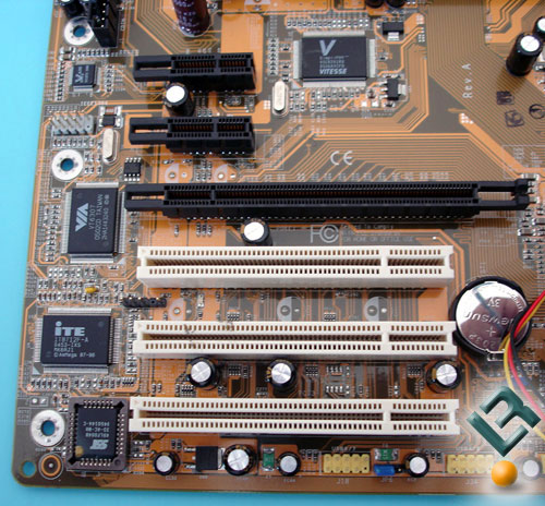 Ultra PCI/PCI-E slots