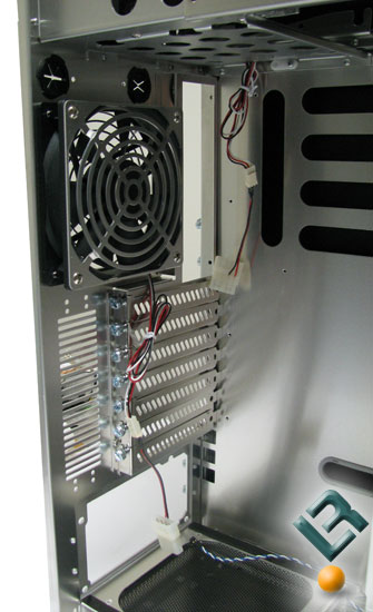 Lian Li PC-A7010 Slot covers