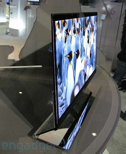 LG 15-inch OLED Display to Ship in December