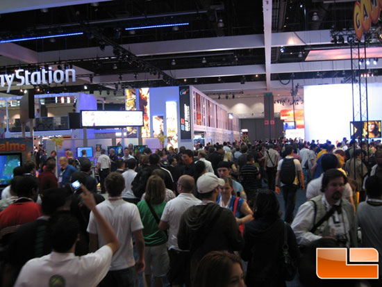 E3 209 Crowd