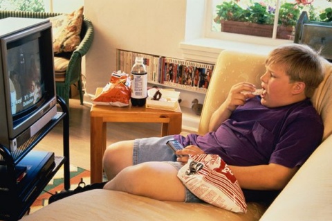 Study: Kids Glued to TV or Computer Screen at Increase Risk of Cancer and Obesity