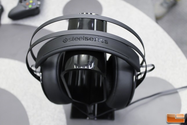 E3_SteelSeries-3