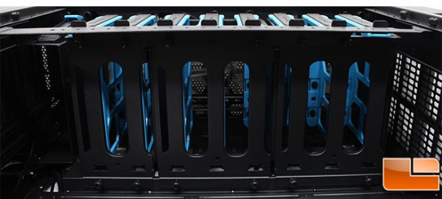 Thermaltake-Core-V71-Internal-Cage-Removal