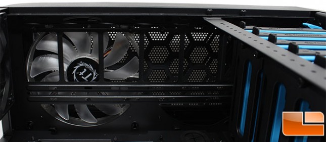 Thermaltake-Core-V71-Internal-Top