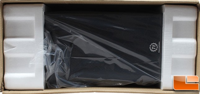 Thermaltake-Core-V71-Packaging-Internal