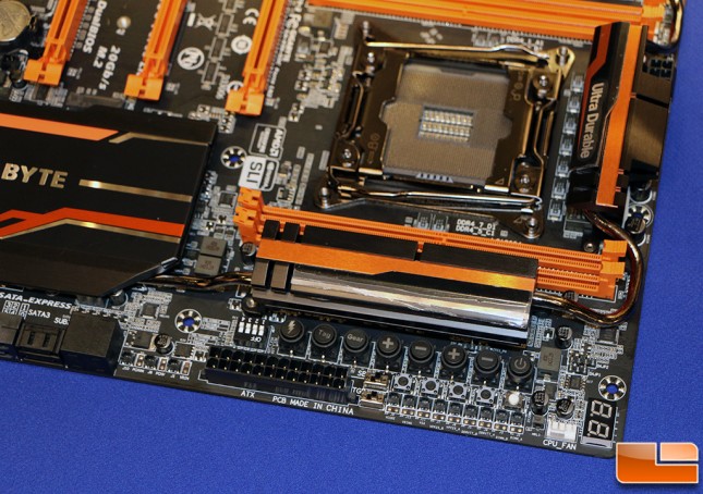 Gigabyte GA-X99-SOC Force LN2 Motherboard OC Buttons