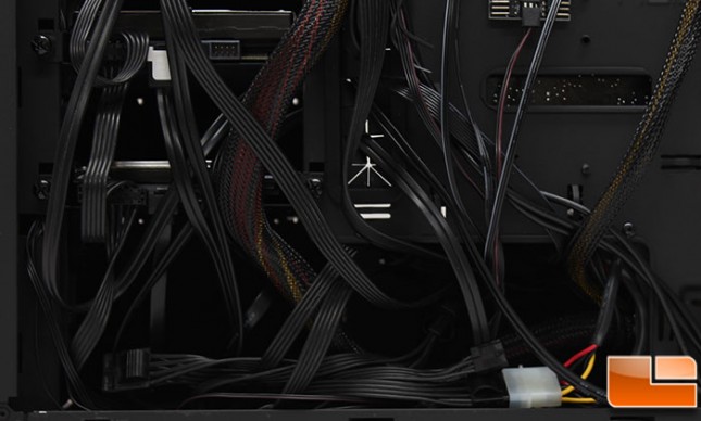 NZXT-H440-Razer-Build-Cable-Management