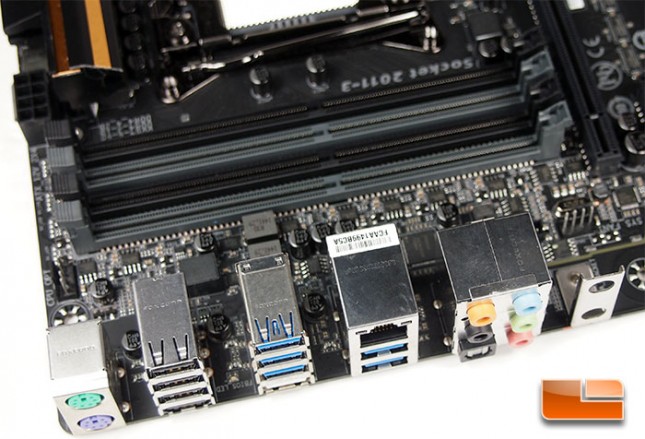 GIGABYTE X99-UD4P DIMM Slots