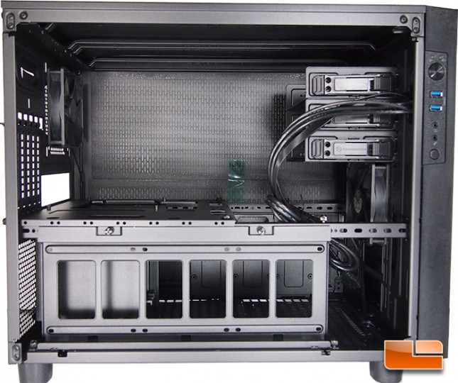 thermaltake-core-x2-inside-1