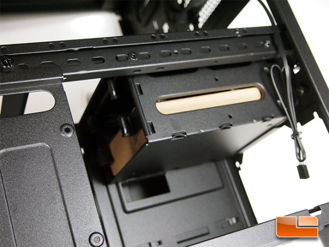 thermaltake-core-x2-inside-5