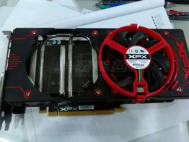 XFX-R9-380X-FAN