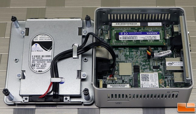 Intel NUC NUC5PGYH Inside