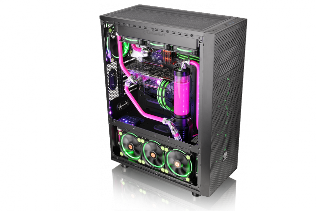 Thermaltake Core X71 - 1