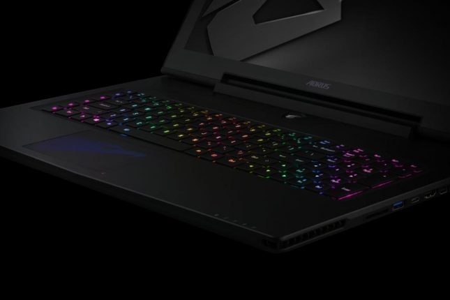 2. The innovative AORUS RGB Fusion keyboard comes with per-key backlighting in 16.8 million colors.