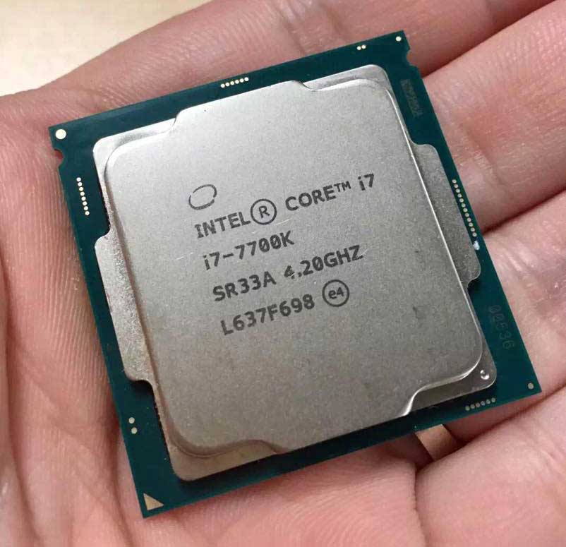 Intel Core i7-7700K Processor Overclocked to 4.9 GHz Hits 100C