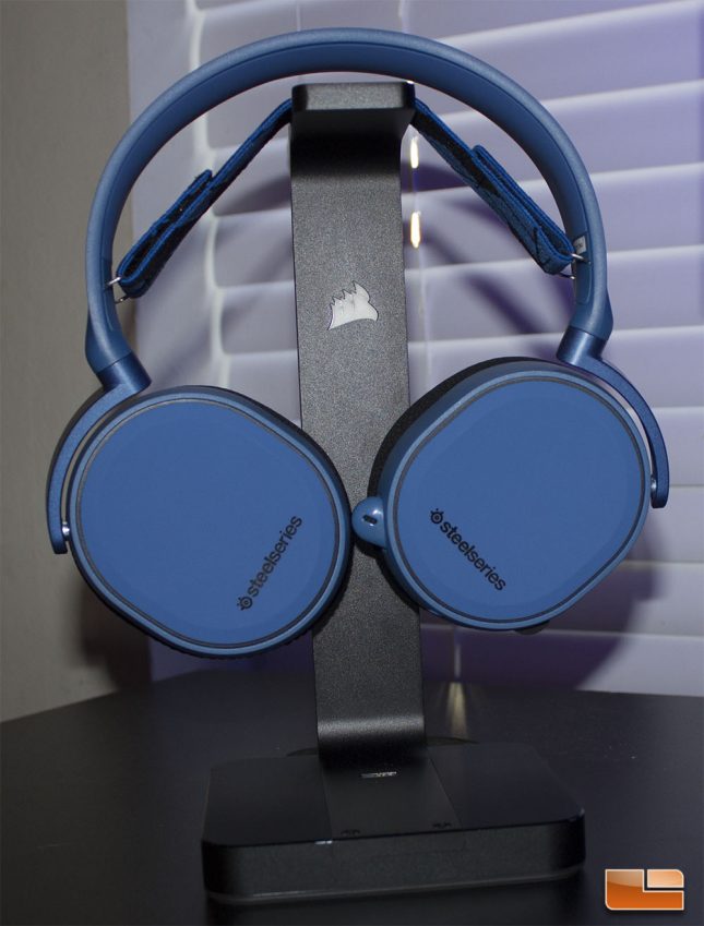 SteelSeries Arctis 3 on headset stand