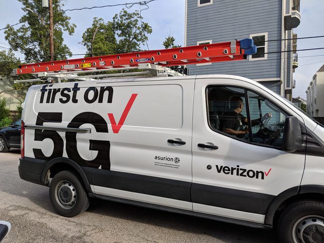 Verizon 5g service truck