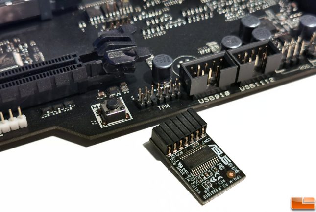 ASUS TPM-M R2.0 Module w/ ROG MAXIMUS X APEX Board