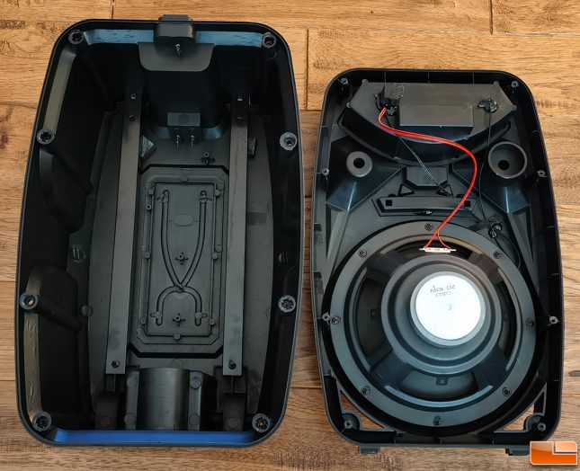 iLive ISB380B Tailgate Speaker Inside